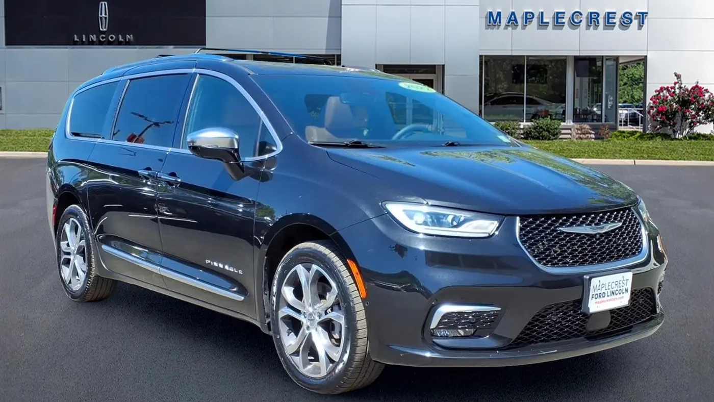 Preowned 2022 Chrysler Pacifica Pinnacle for Sale