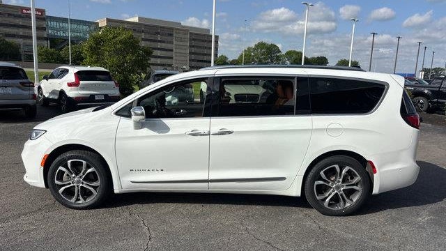 2024 Chrysler Pacifica Pinnacle