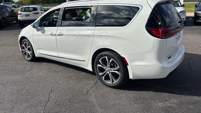 2024 Chrysler Pacifica Pinnacle