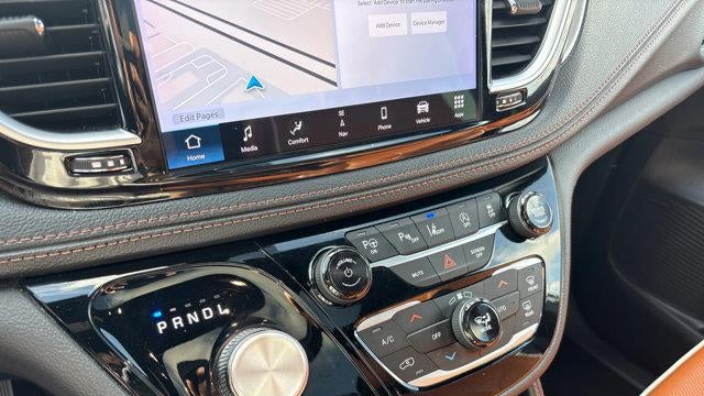 2024 Chrysler Pacifica Pinnacle