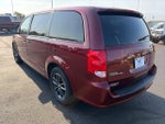 2018 Grand Caravan Thumbnail 3