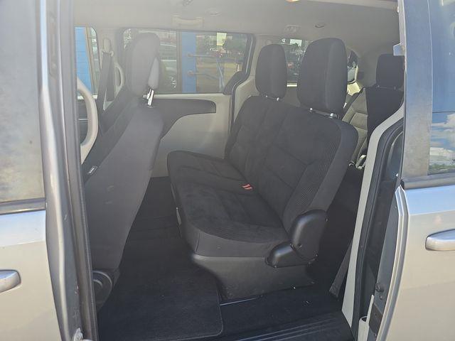 2018 Dodge Grand Caravan - $16,995