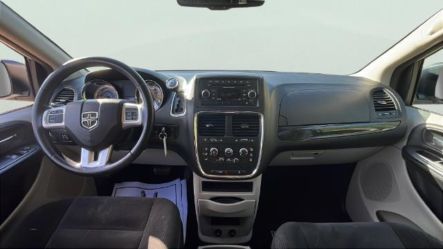 2016 Dodge Grand Caravan - $7,953