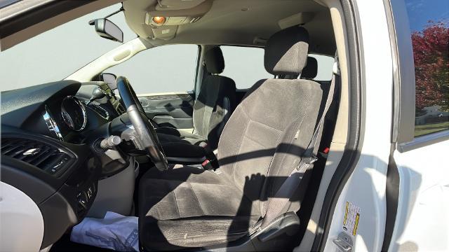 2016 Dodge Grand Caravan - $7,953
