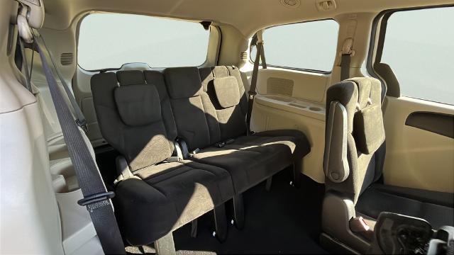 2016 Dodge Grand Caravan - $7,953