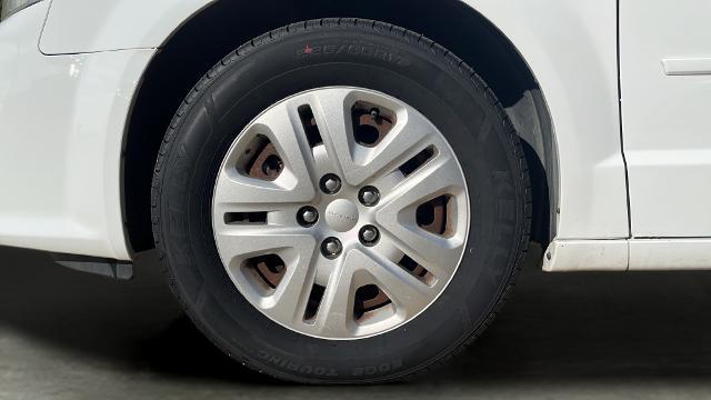 2016 Dodge Grand Caravan - $7,953