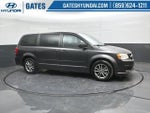 2016 Grand Caravan Thumbnail 1