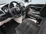2016 Grand Caravan Thumbnail 9