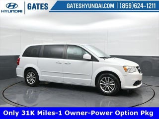 2016 Dodge Grand Caravan with Bright White Clearcoat Exterior