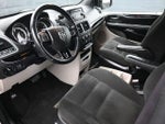 2016 Grand Caravan Thumbnail 9