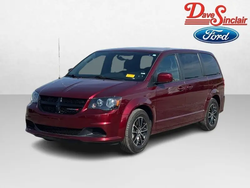 2017 Dodge Grand Caravan - $14,995