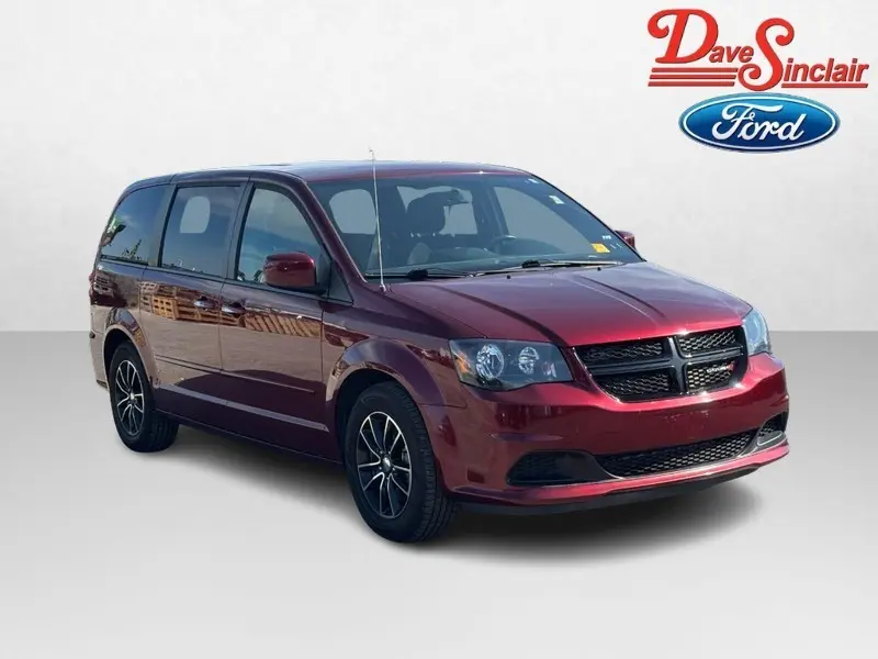 2017 Dodge Grand Caravan - $14,995