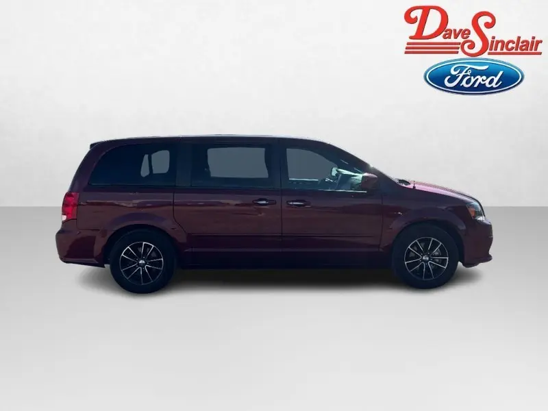 2017 Dodge Grand Caravan - $14,995