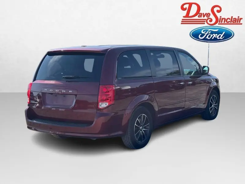 2017 Dodge Grand Caravan - $14,995