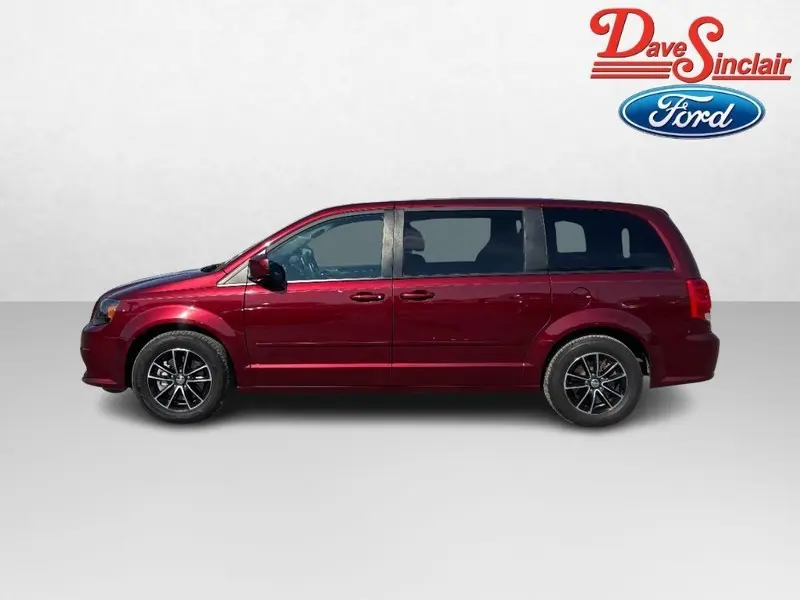 2017 Dodge Grand Caravan - $14,995