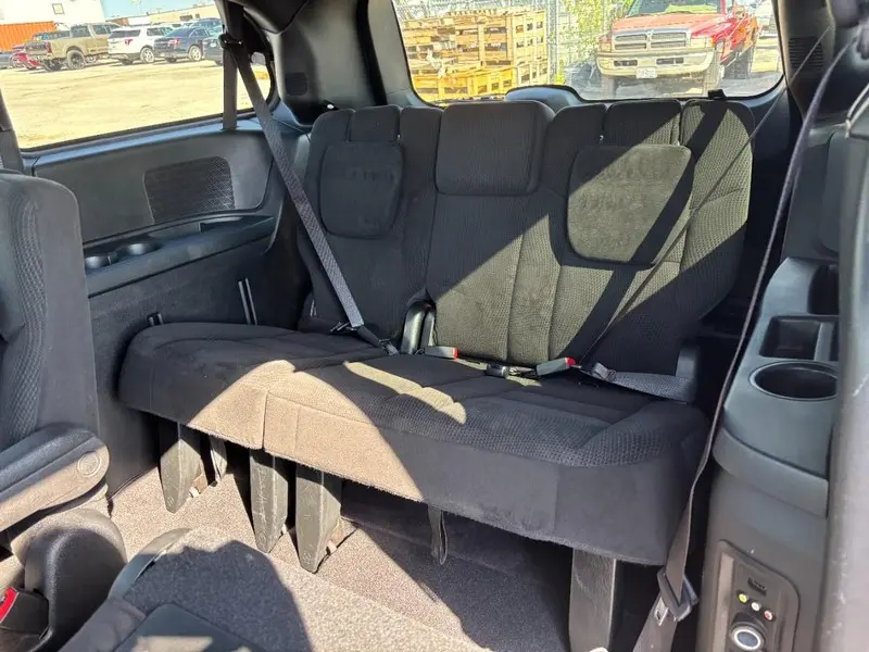 2017 Dodge Grand Caravan - $14,995