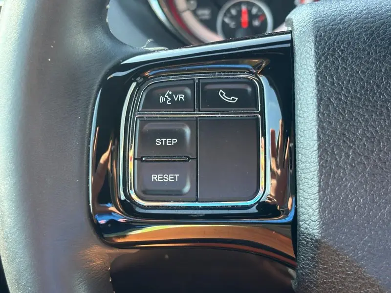 2017 Dodge Grand Caravan - $14,995