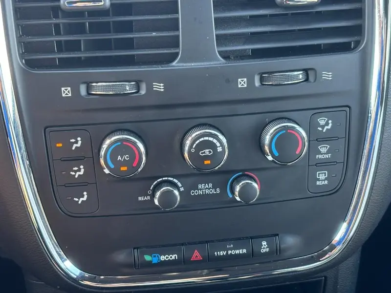 2017 Dodge Grand Caravan - $14,995