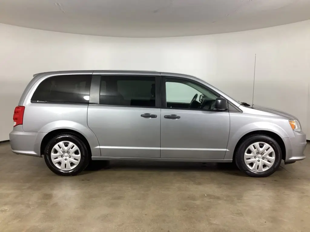 2019 Dodge Grand Caravan - $10,084