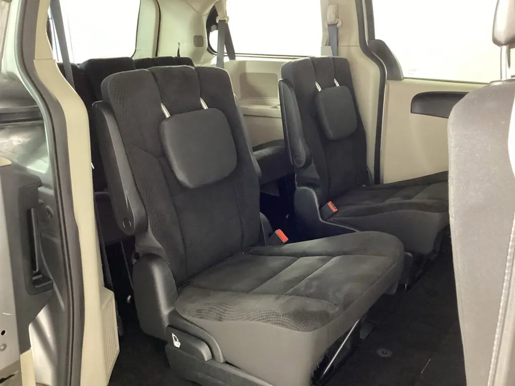 2019 Dodge Grand Caravan - $10,084