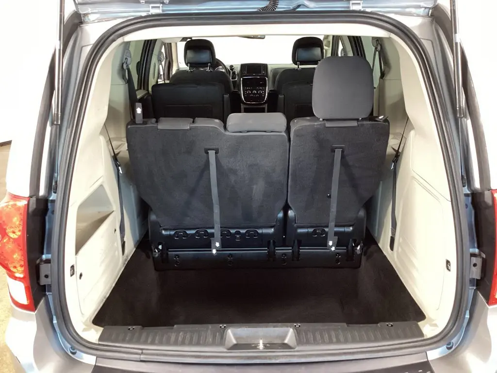 2019 Dodge Grand Caravan - $10,084
