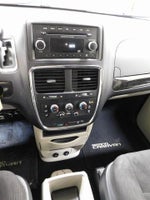 2012 Grand Caravan Thumbnail 30