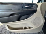 2015 Grand Caravan Thumbnail 14