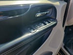 2015 Grand Caravan Thumbnail 25