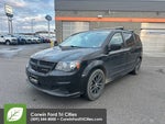 2016 Grand Caravan Thumbnail 3