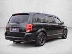 2016 Grand Caravan Thumbnail 5