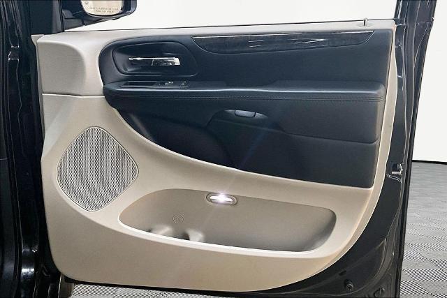 2018 Dodge Grand Caravan - $10,003