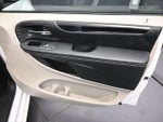 2016 Grand Caravan Thumbnail 33