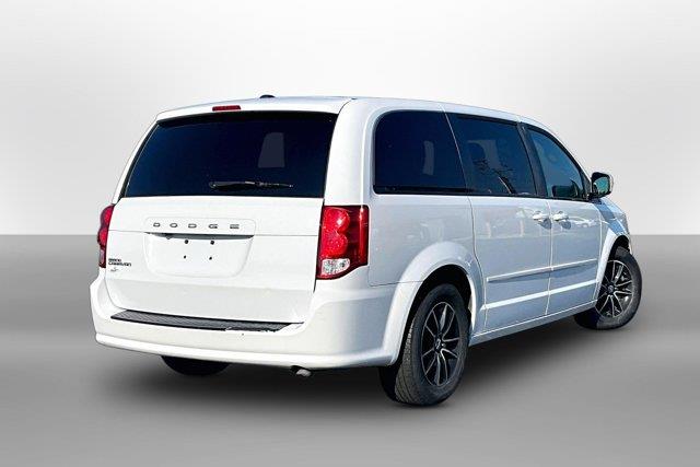 2017 Dodge Grand Caravan - $10,501