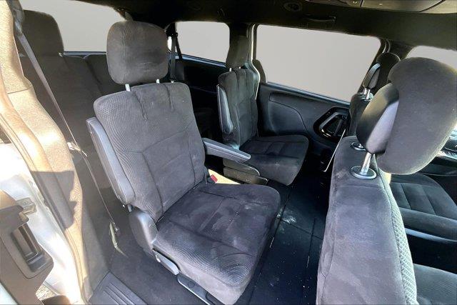 2017 Dodge Grand Caravan - $10,501