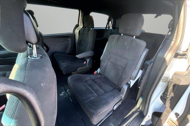 2017 Dodge Grand Caravan - $10,501