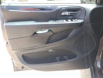 2020 Grand Caravan Thumbnail 15