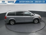 2016 Grand Caravan Thumbnail 41