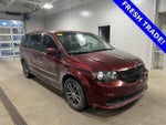 2017 Grand Caravan Thumbnail 1