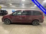 2017 Grand Caravan Thumbnail 4