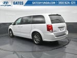 2016 Grand Caravan Thumbnail 8