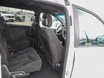 2016 Grand Caravan Thumbnail 31