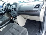2016 Grand Caravan Thumbnail 4