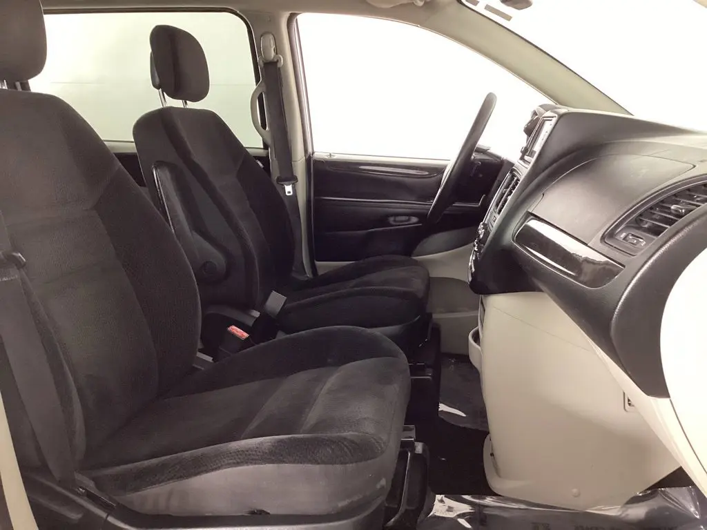 2019 Dodge Grand Caravan - $8,667