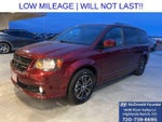 2019 Grand Caravan Thumbnail 1