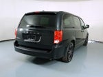 2017 Grand Caravan Thumbnail 5