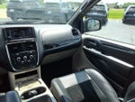 2017 Grand Caravan Thumbnail 5