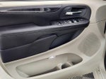 2012 Grand Caravan Thumbnail 17