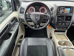 2017 Grand Caravan Thumbnail 8
