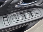 2017 Grand Caravan Thumbnail 13