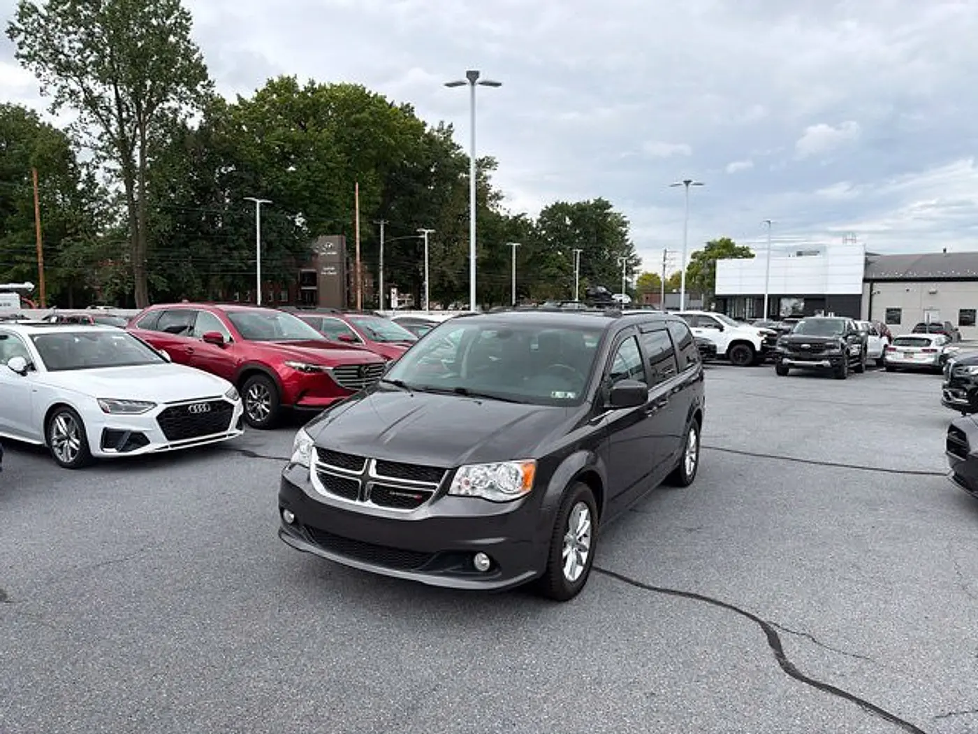 2019 Dodge Grand Caravan - $11,990